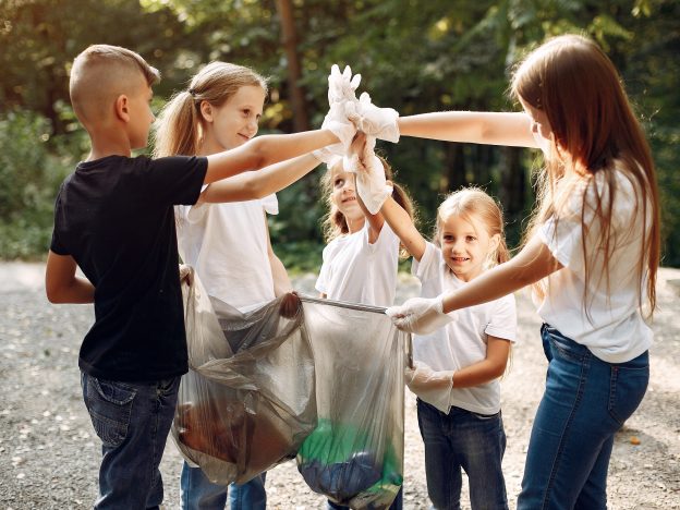 Kindness in Action: Community Service For Kids course image